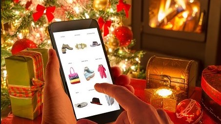 tips to avoiding holiday overspending, retail expert, university of north texas, digital retailing degree, online shopping
